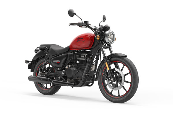Royal-Enfield-World-Meteor_Fireball-Red_Front-Side